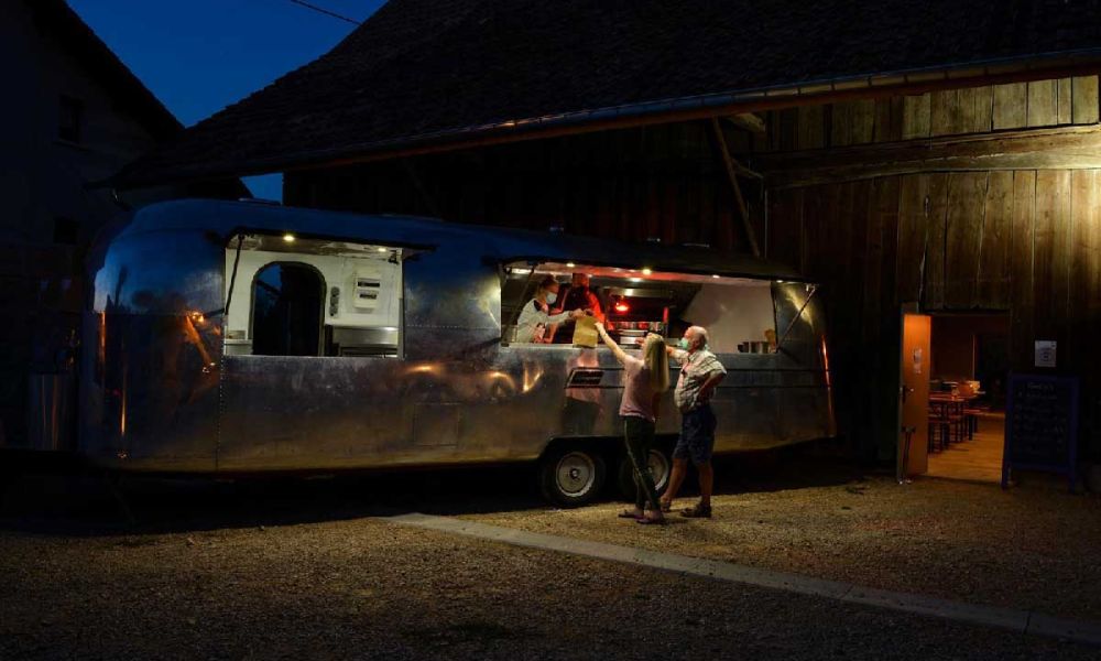 La grange des deux clefs, Moernach, Sundgau Sud Alsace, terrasse d'&eacute;t&eacute;, carte brasserie, traiteur et privatisation