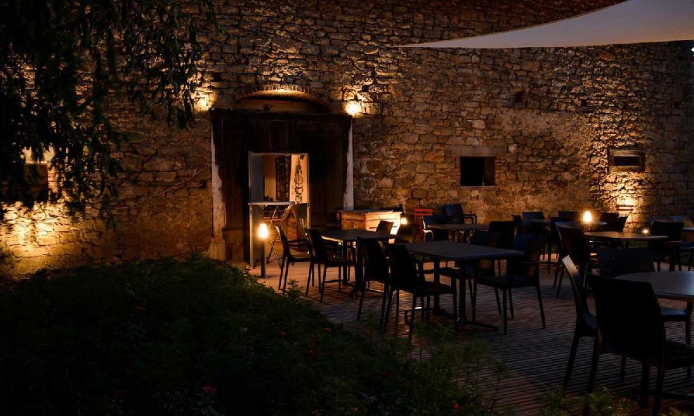 La grange des deux clefs, Moernach, Sundgau Sud Alsace, terrasse d'&eacute;t&eacute;, carte brasserie, traiteur et privatisation