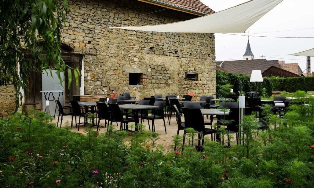 La grange des deux clefs, Moernach, Sundgau Sud Alsace, terrasse d'été, carte brasserie, traiteur et privatisation