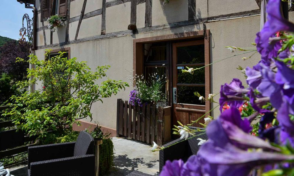 Restaurant familial Les deux Clefs à Moernach, Sundgau Sud Alsace, cuisine du marché 