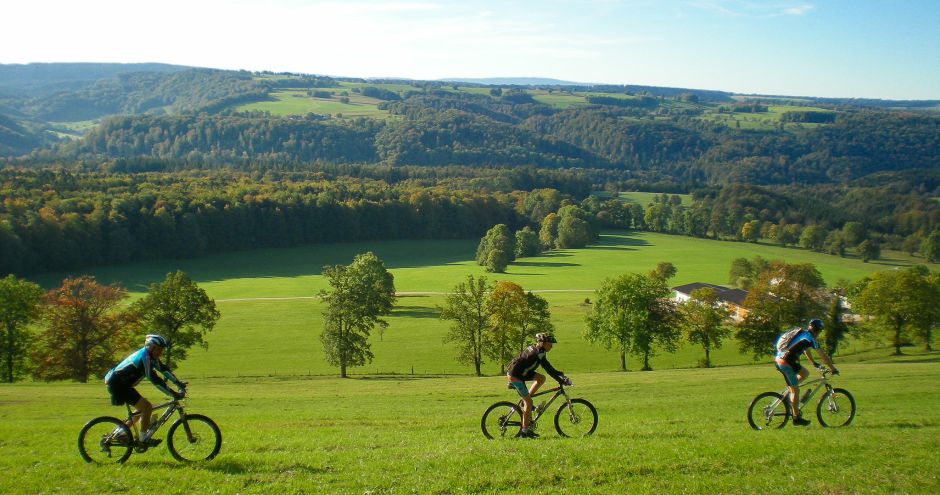 Hôtel restaurant Les deux clés à Moernach, tourisme à vélo dans le Sundgau, Alsace