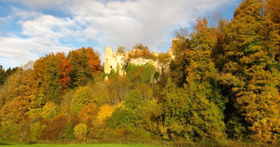 Hôtel restaurant Les deux clés à Moernach, châteaux, ruines et légendes dans le Sundgau, Alsace